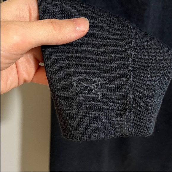 ARC'TERYX Laina Cardigan Heathered Navy/Blue Alpenex Fleece Sweater - Picture 5 of 8